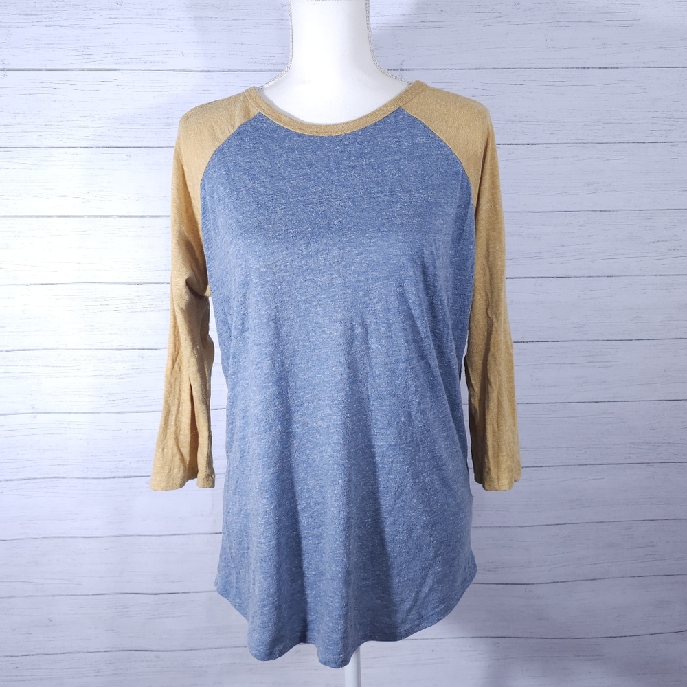 3/4 Sleeve Heather Blue and Yellow Shirt Size L. Super Soft!